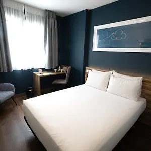 Travelodge Metropolitano Hotel