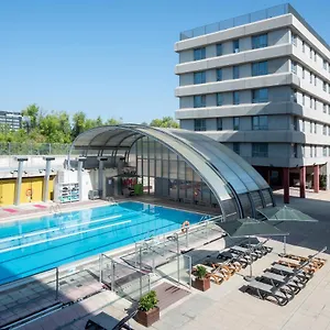 Airport Suites, Affiliated By Melia Aparthotel